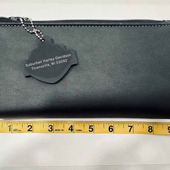Harley-Davidson Black Wallet with Embossed Logo - Picture 3 of 5